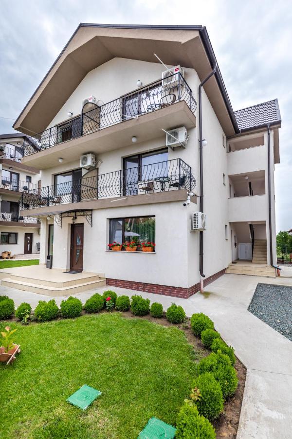 Vila Yna Navodari Exterior photo