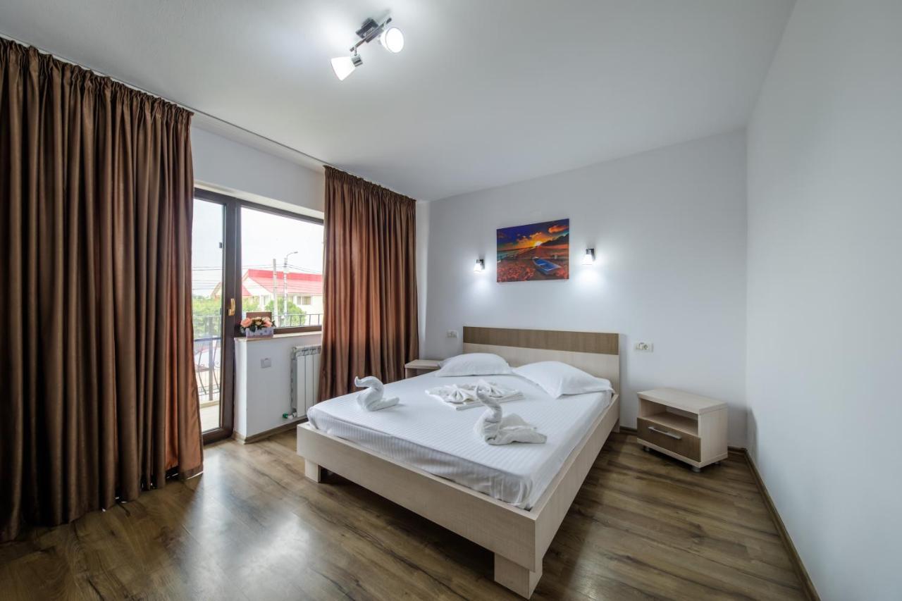 Vila Yna Navodari Exterior photo