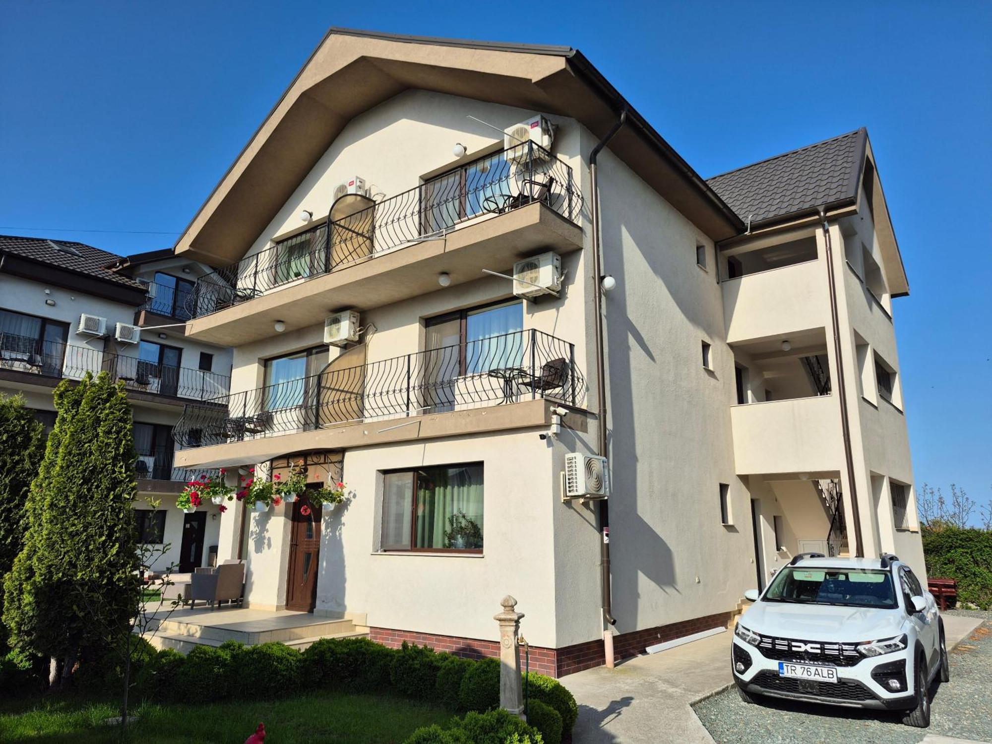 Vila Yna Navodari Exterior photo