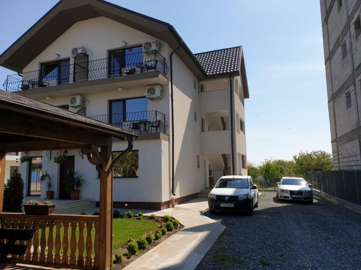 Vila Yna Navodari Exterior photo